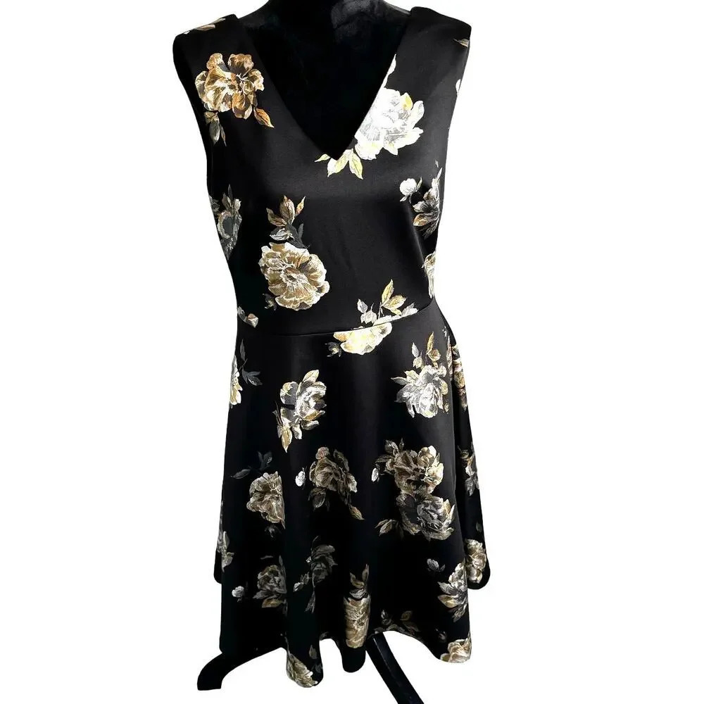 White House Black Market Black Floral Fit & Flare Dress - Picture 3 of 9